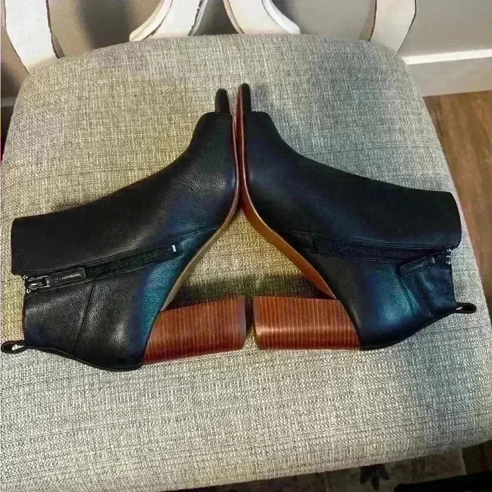 Cole Haan Chandra Booties Size 8B - Picture 4 of 8